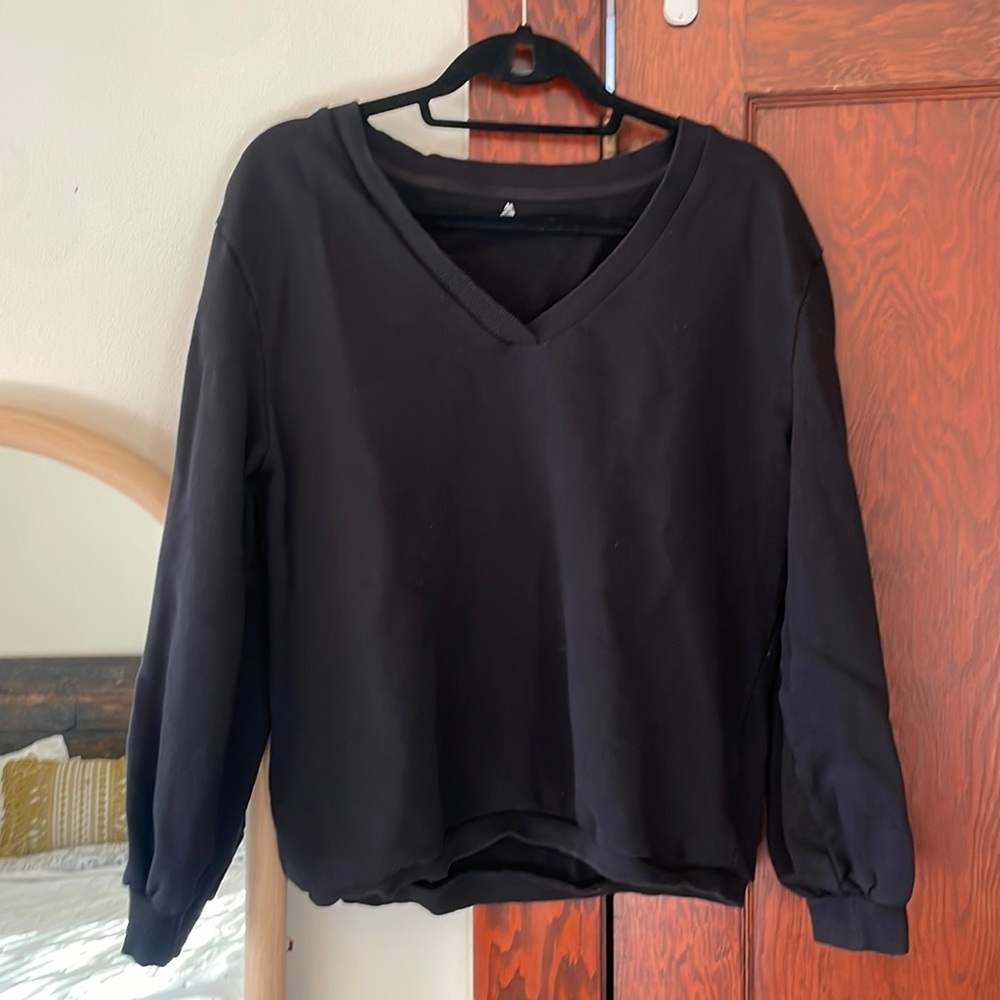 Able black dressy sweatshirt